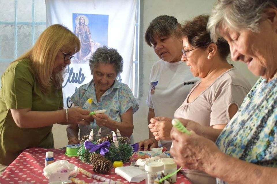 Clubes de Abuelos preparan su exposición de trabajos y cierre de año