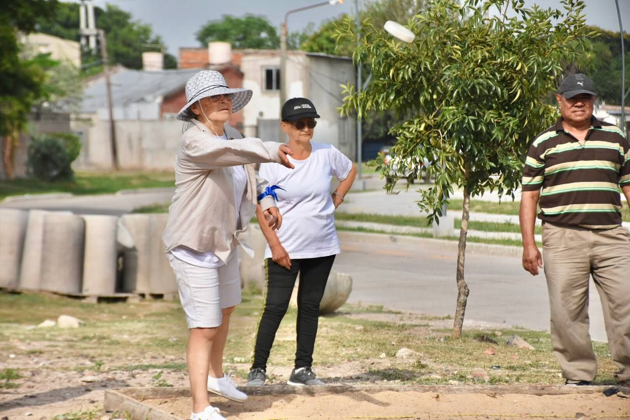Adultos mayores compitieron en las disciplinas tejo, sapo y truco