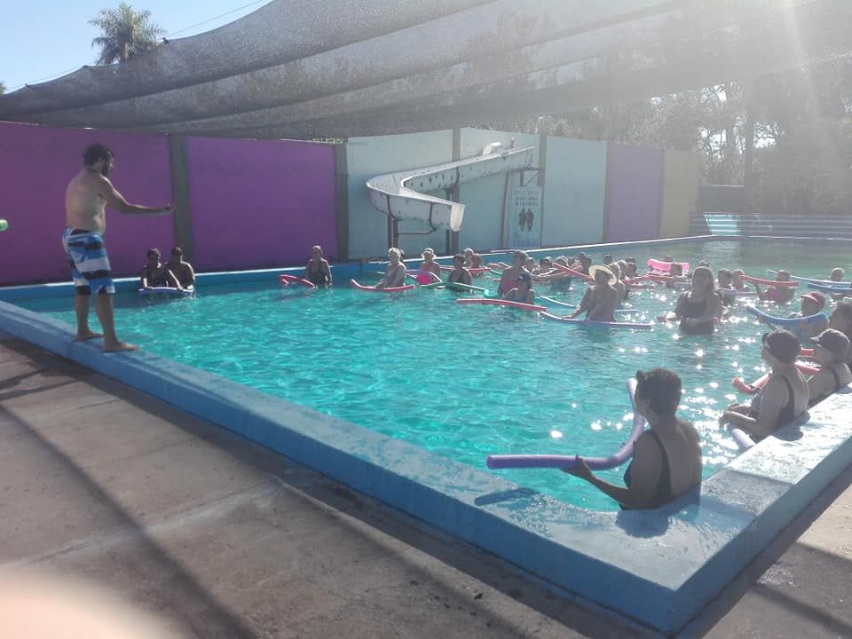 Múltiples actividades para personas mayores en Esquina