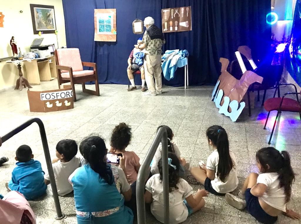 Personas mayores del Centro de Día protagonizaron la obra “Pinocho”