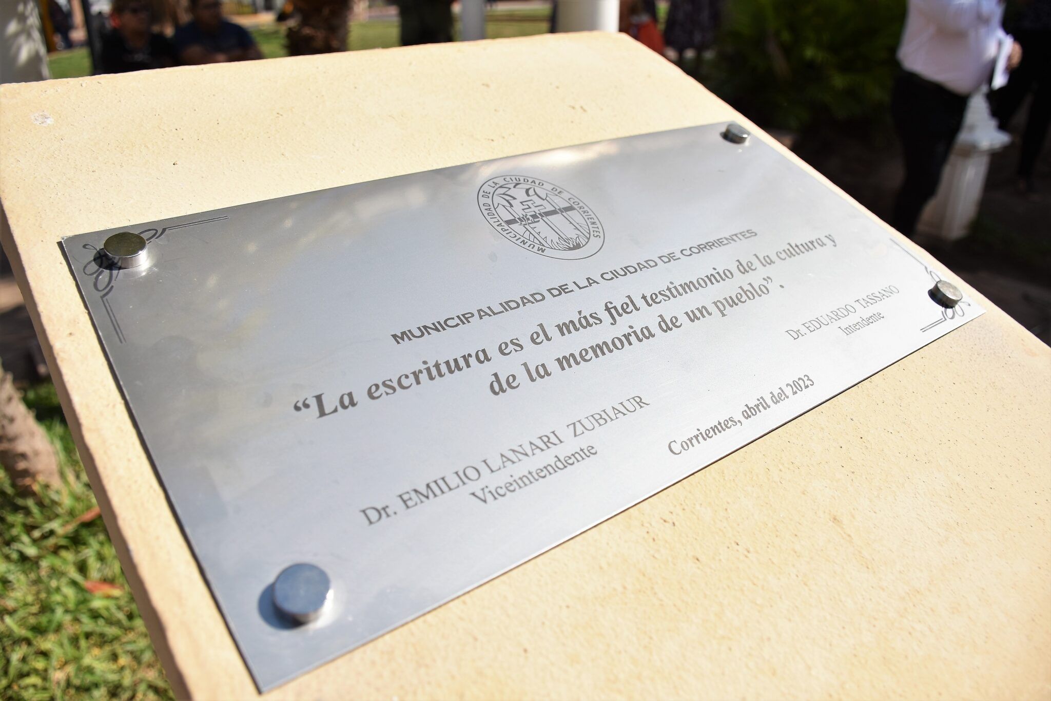 Se inauguró el Paseo de los Escritores en la ciudad