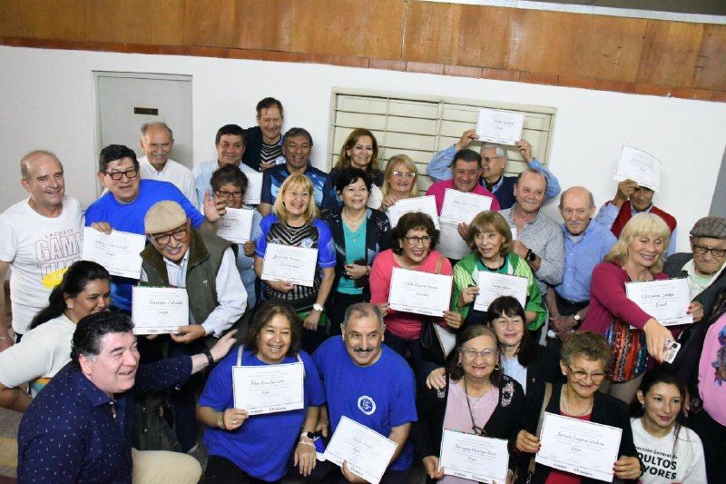 AMque clasificaron en los Juegos Correntinos recibieron un reconocimiento