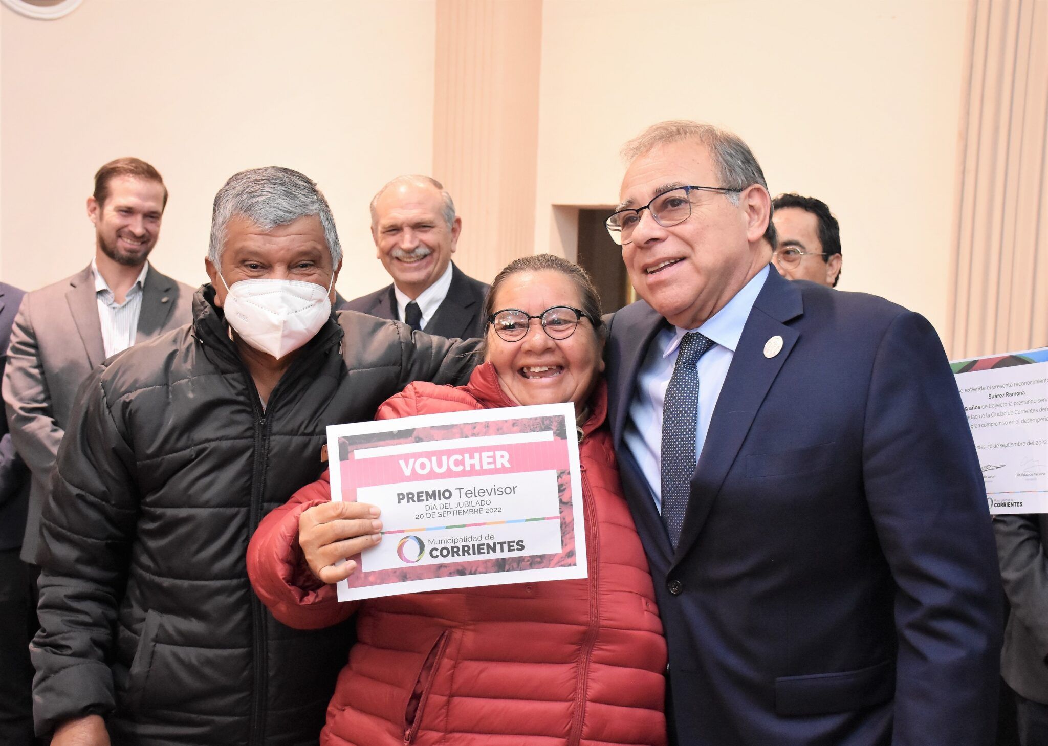 Reconocimiento a agentes municipales por sus servicios