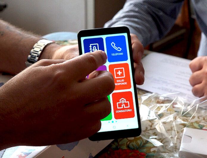 Promueven la salud en personas AMmediante el uso consciente de dispositivos móviles