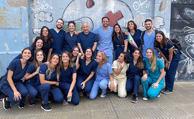 Estudió medicina y se recibió a los 64 años: “La edad no es una limitación”