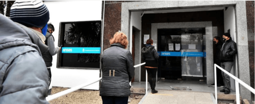 Jubilaciones, pensiones y asignaciones aumentan un 4.58% en agosto