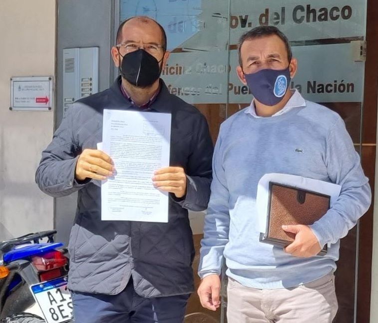 Entregan petitorio por el cobro de plus médico a la Defensoría del Pueblo Municipal de Resistenciaistencia