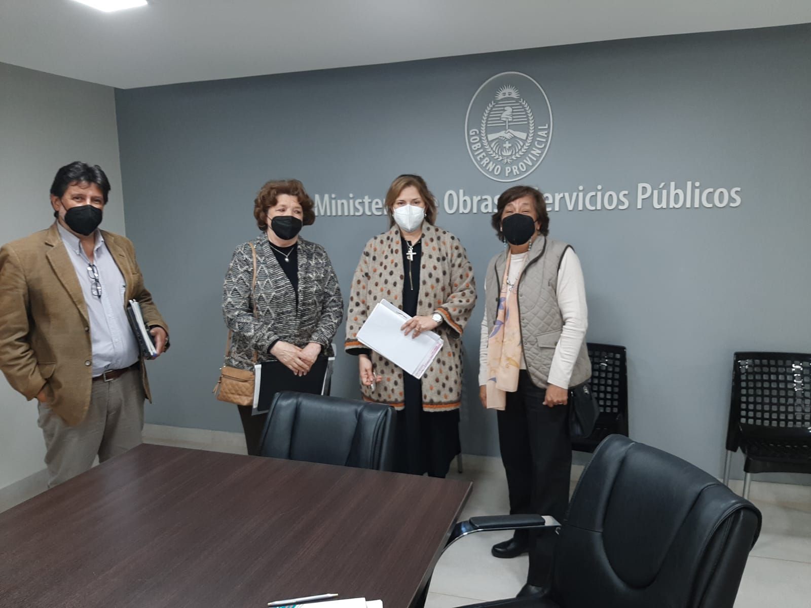 Cooperadora del Hospital Geriátrico se reunió con el Ministerio de Obras Públicas