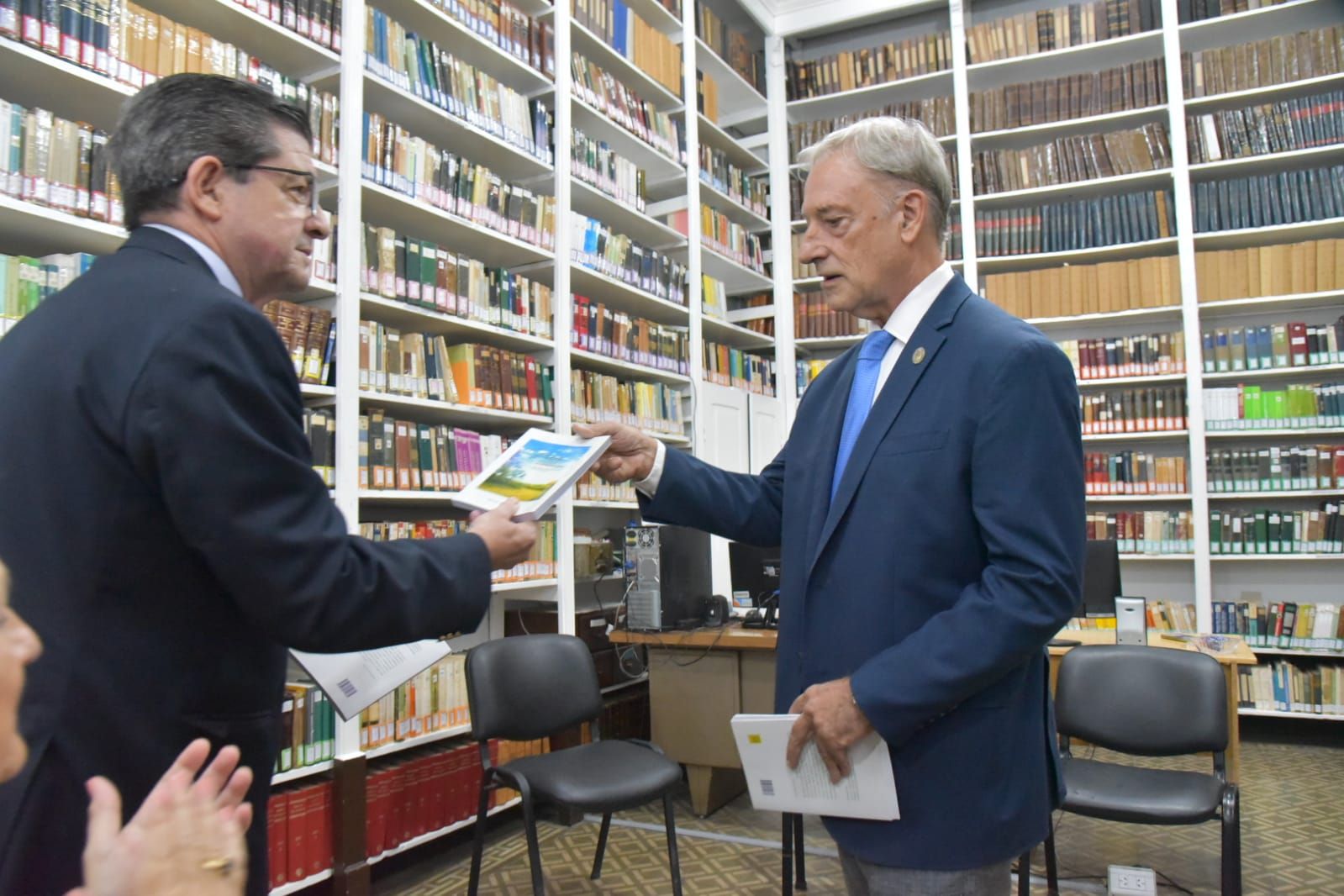 Presentación del libro “Poesía política correntina”