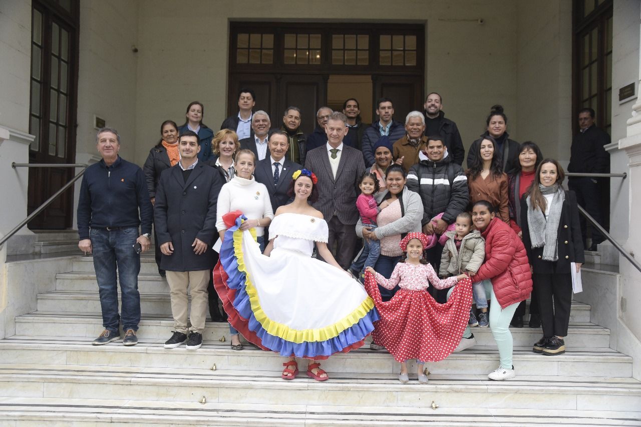 Conmemoración del 213° Aniversario de la Independencia de Venezuela