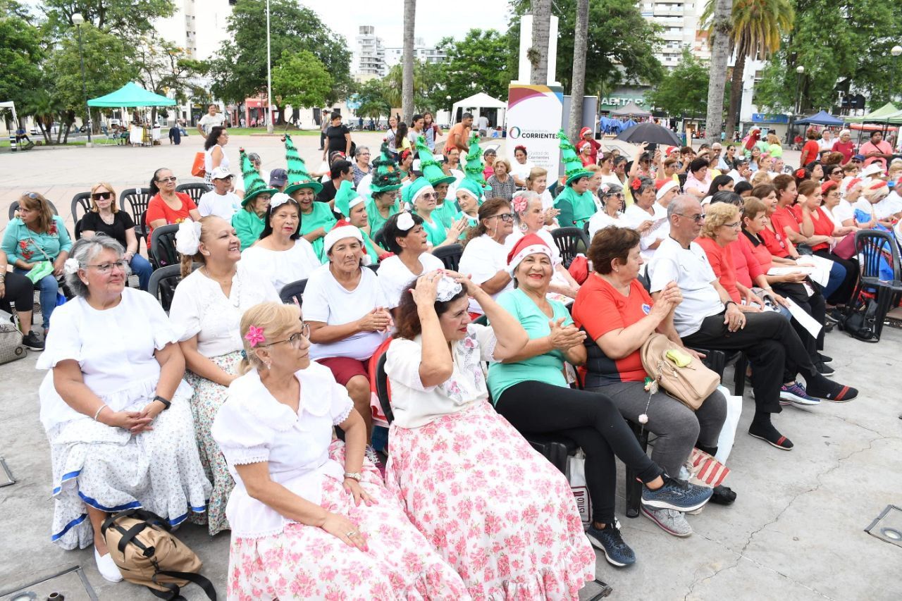 El programa Bien Activos cerró con una feria y exposición de trabajos