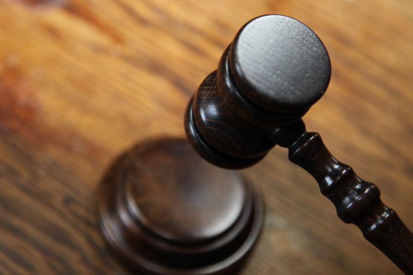 Disponen que el IOSCor abone un trasplante de córnea y una cirugía de anillos corneales