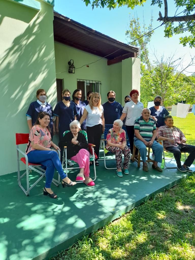 Se entregó recursos a hogares de adultos mayores de Loreto y San Luis del Palmar