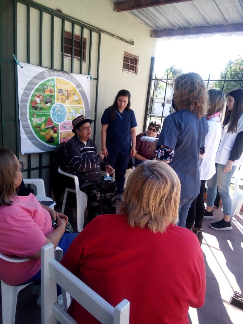 Operativos de Salud en Clubes de Adultos Mayores