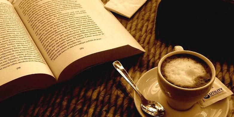 ”Cafeomancia, borras de Café literario” de Gladis Mabel Domínguez Núñez por Laila E. Daitter