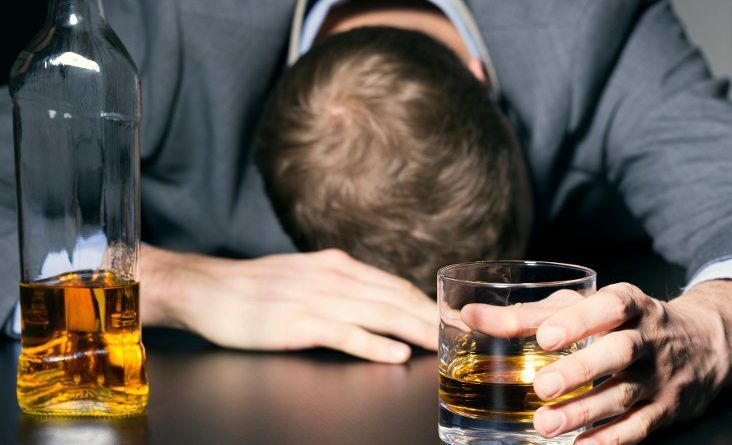 ”Droga, Alcohol: ¿Cómo destruirnos? por Dr Juan Alberto Yaria