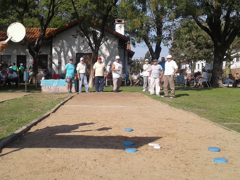 Torneo interbarrial de tejo, sapo y de tenis de mesa de AM