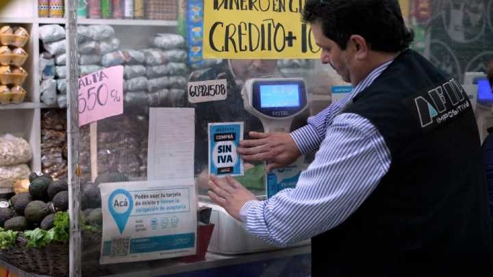 Comenzó a regir el reintegro del IVApara productos de la canasta básica